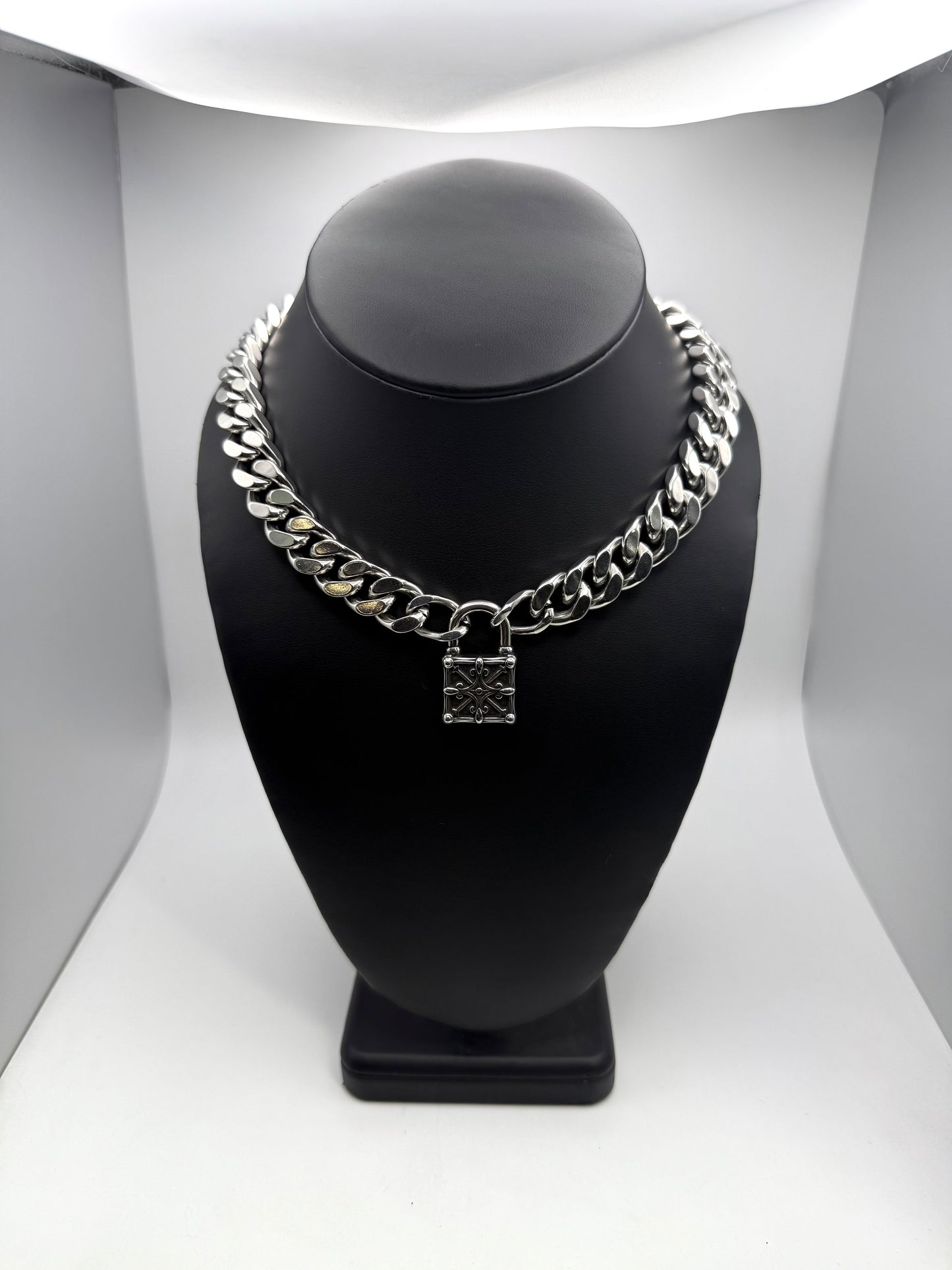 Silver Interlocked Necklace