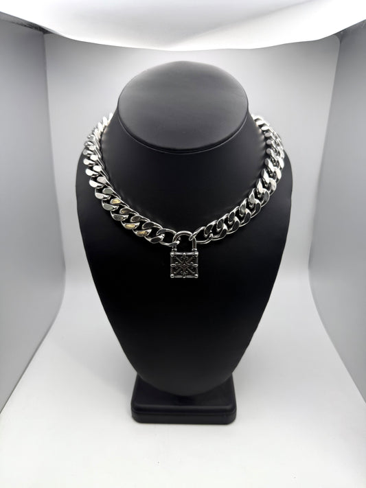 Silver Interlocked Necklace