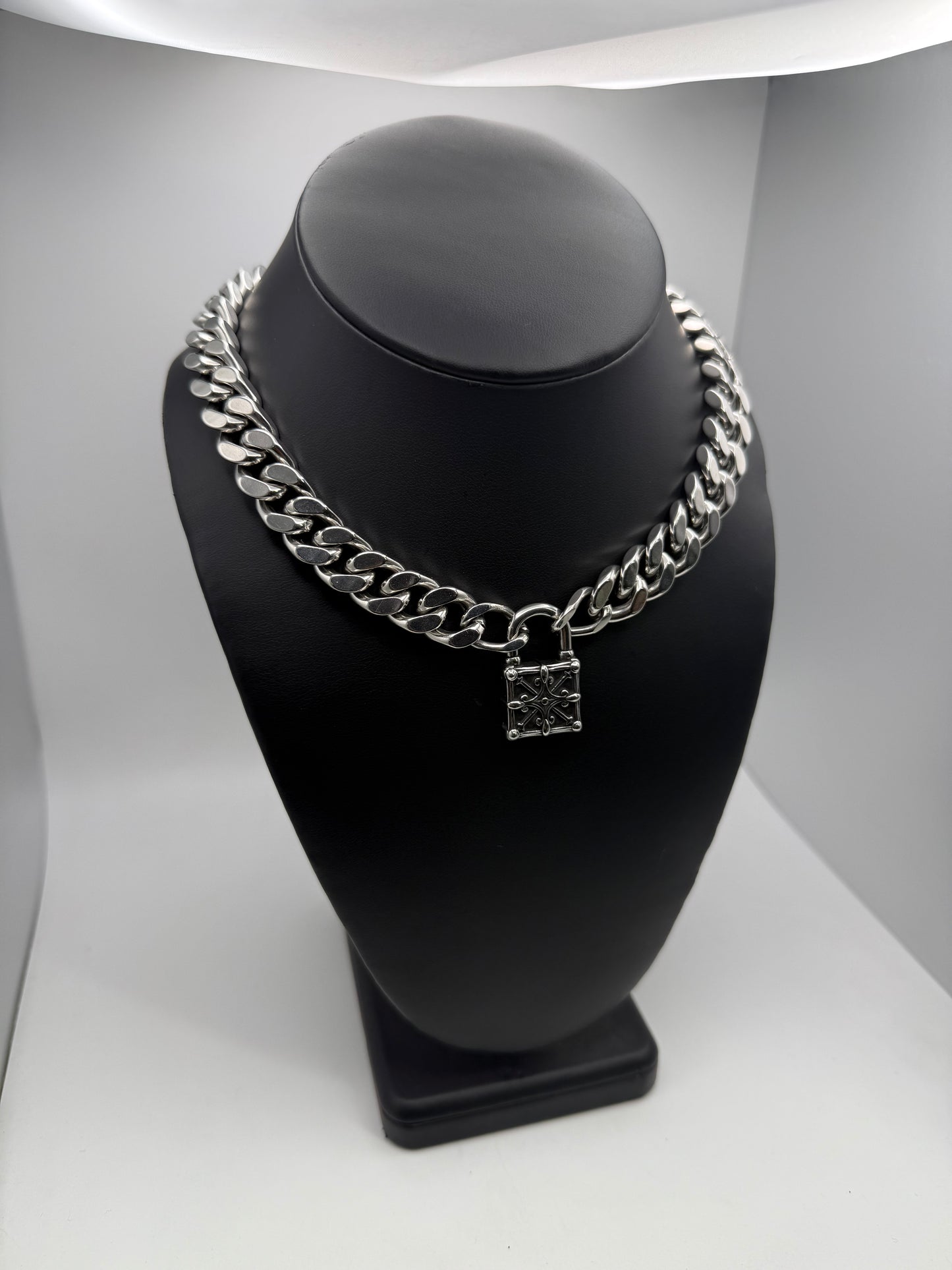Silver Interlocked Necklace