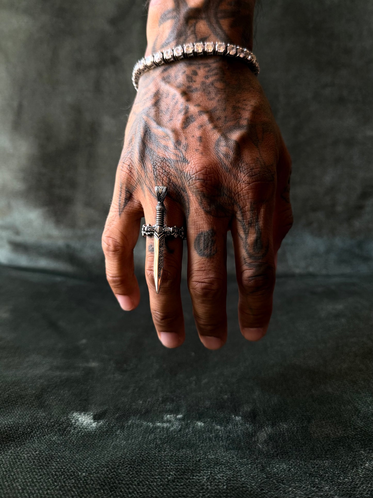 Gunmetal Sword Ring 02