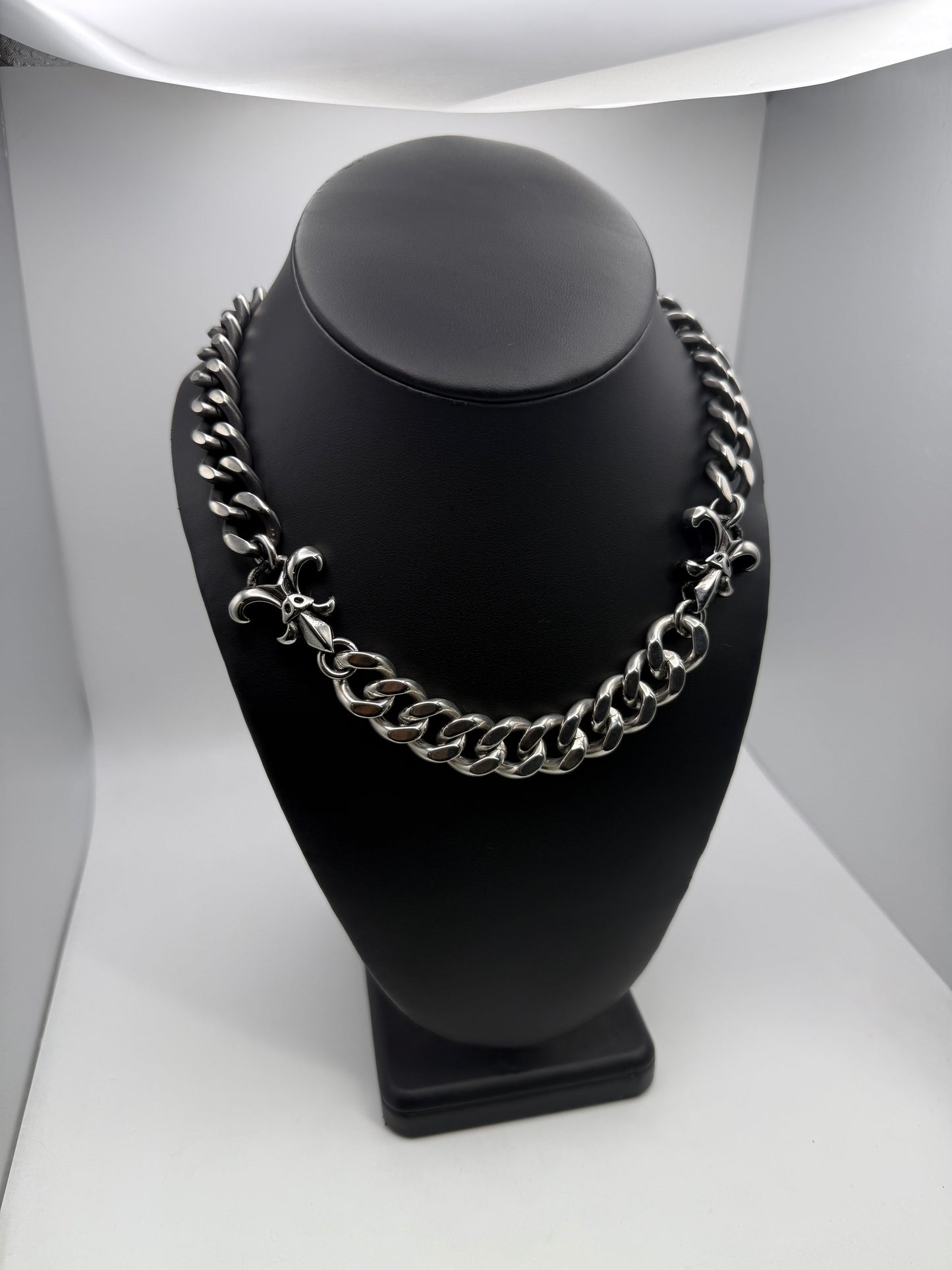 Chromed Pressure Necklace