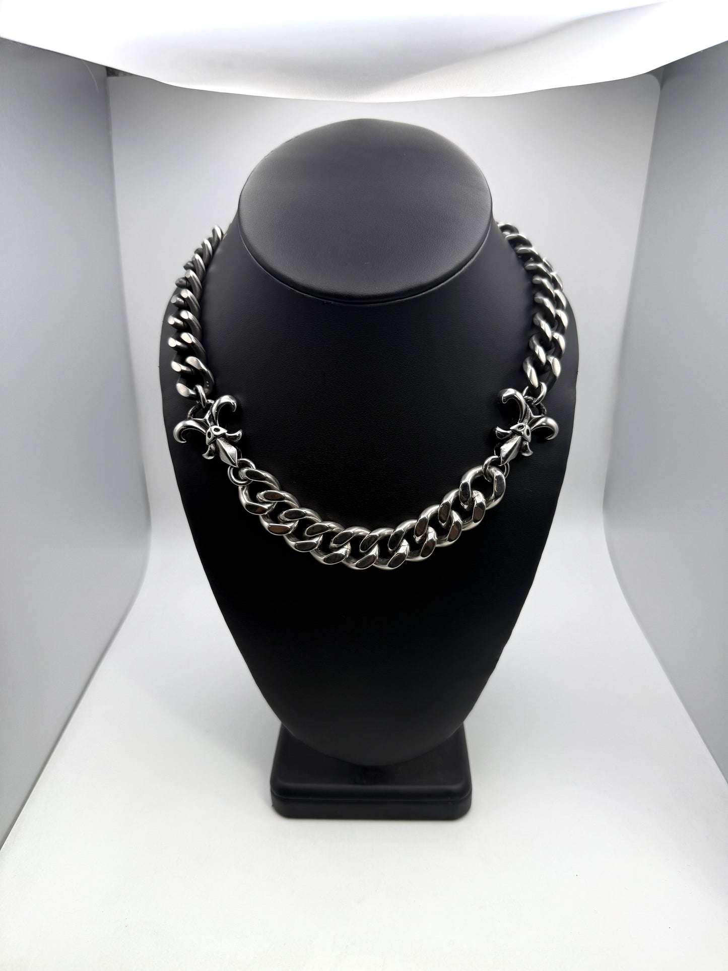 Chromed Pressure Necklace