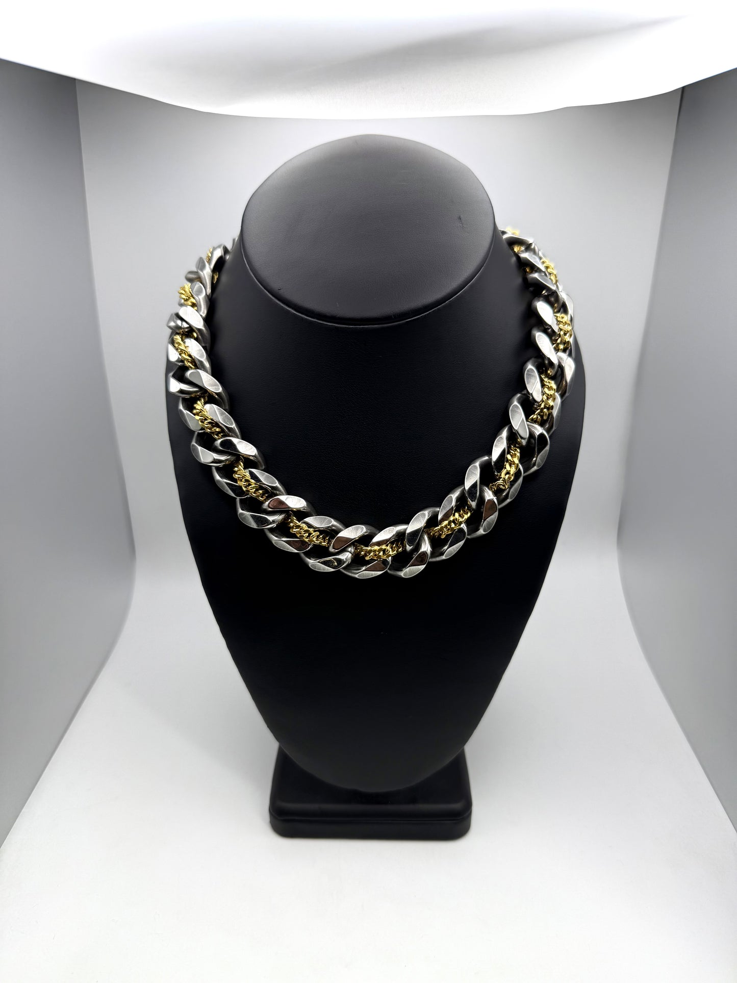 Intertwined Champ Necklace