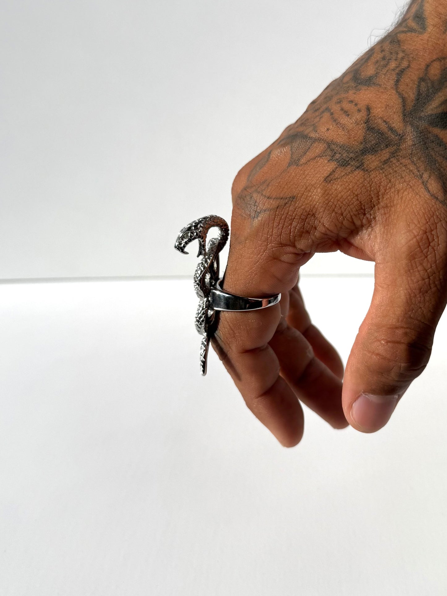SILVER SERPENT RING