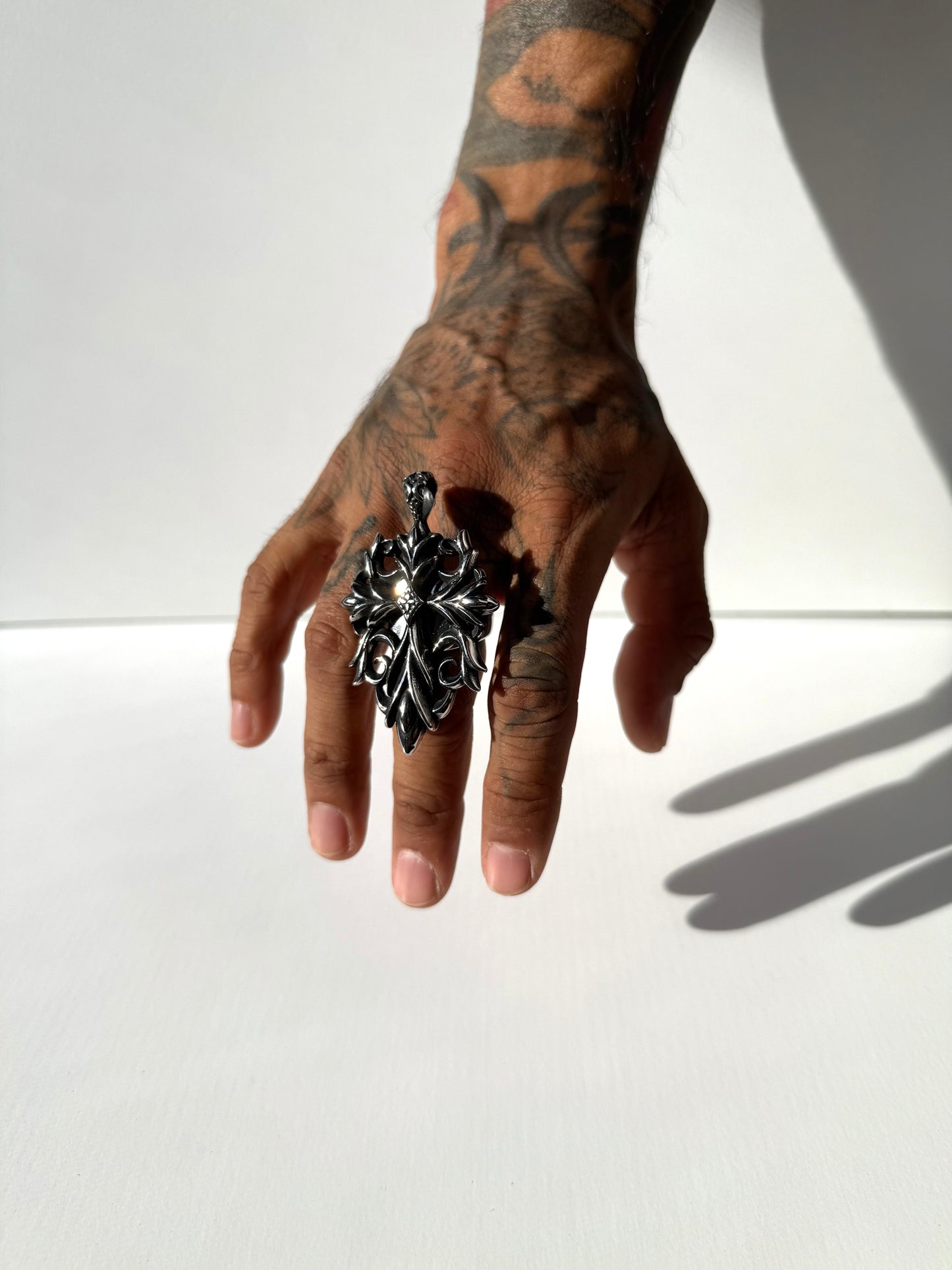 VENOM RING
